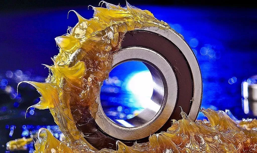 如何防止軸承潤滑脂添加過量呢？